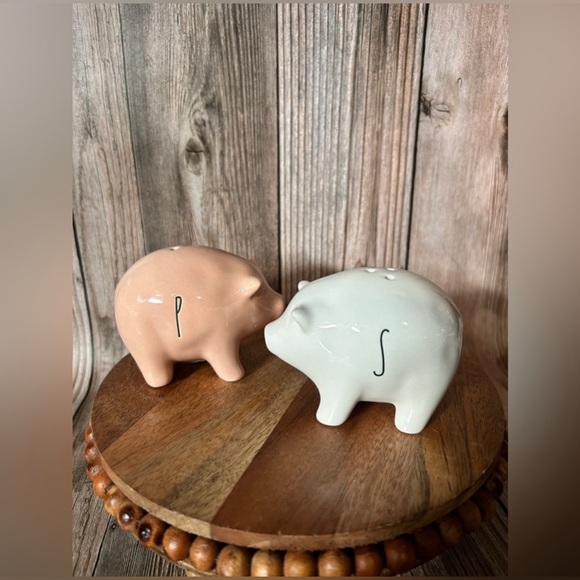 NEW Rae Dunn Oink Pig Salt and Pepper Shakers 🐖 - Picture 2 of 4